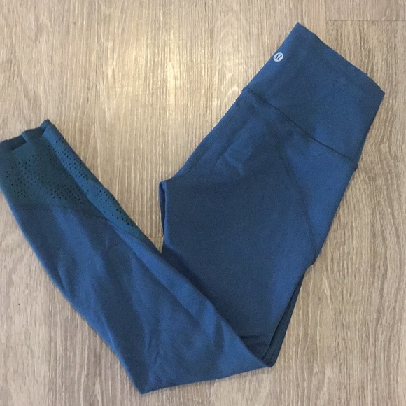 lululemon athletica Pants - Special edition blue wunder under 7/8length size 4